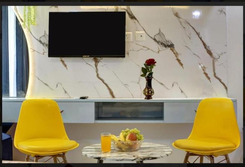 فندق Noida Dreams 144