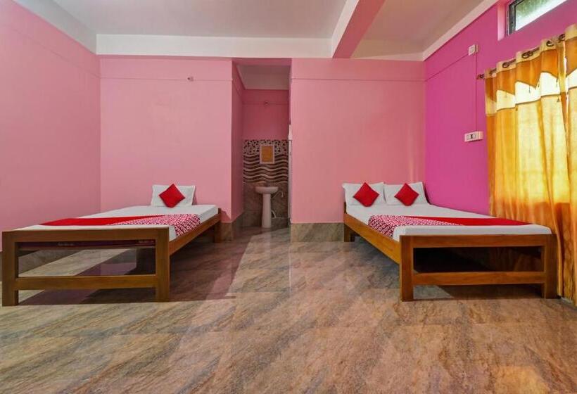 هتل Oyo Flagship 81402 The Brahmaputra Homestay