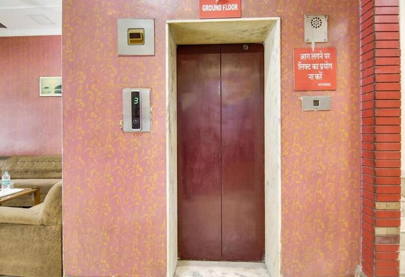 ホテル Oyo Flagship 81419 Ss Palace