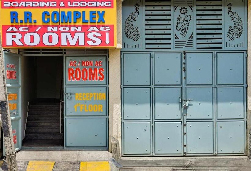 호텔 Spot On Shi Lakshmi Boarding And Lodging