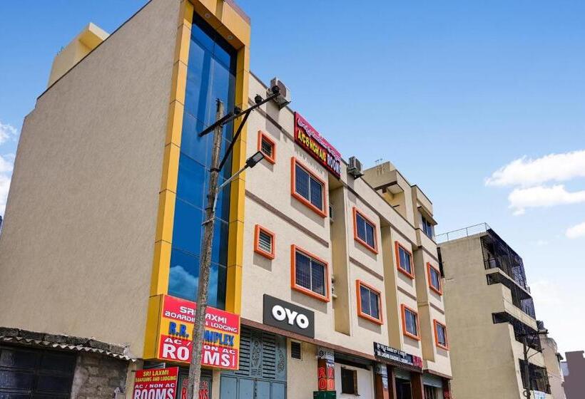 호텔 Spot On Shi Lakshmi Boarding And Lodging