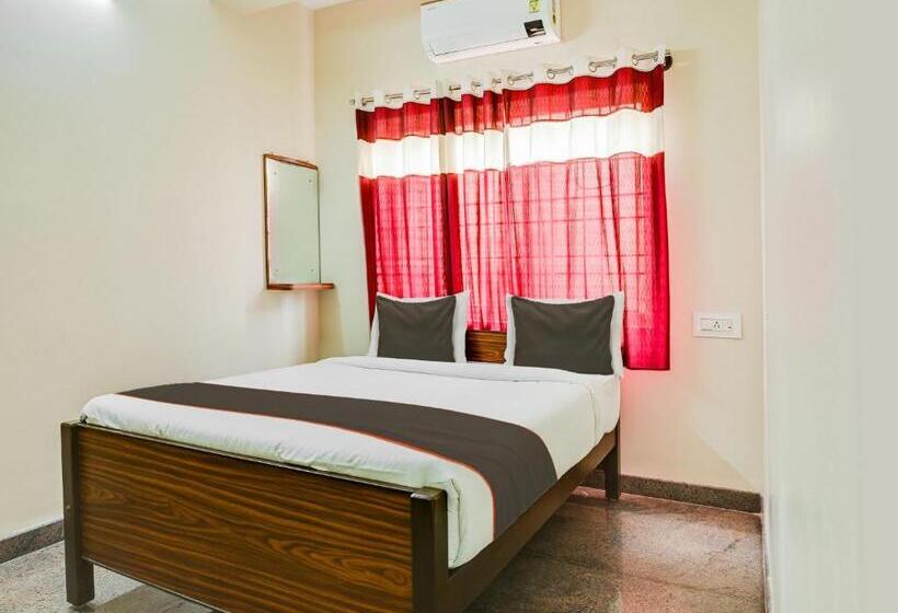 호텔 Spot On Shi Lakshmi Boarding And Lodging