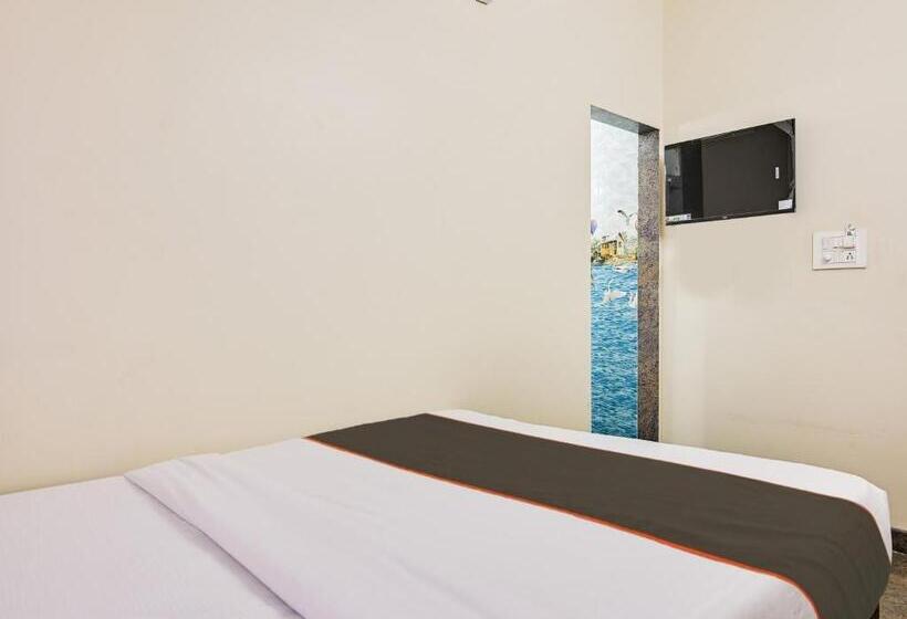 호텔 Spot On Shi Lakshmi Boarding And Lodging