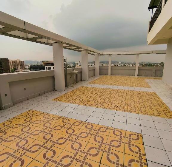 هتل Veer Palace Near Udaipole Udaipur