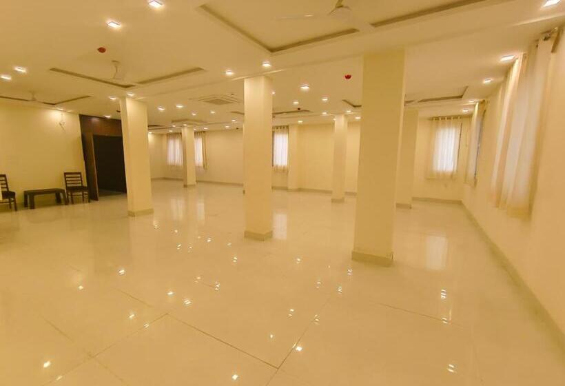 هتل Veer Palace Near Udaipole Udaipur