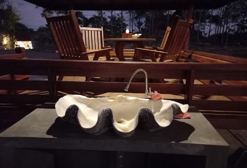 Отель & Villa Bukit Indah Saumlaki By Legreen