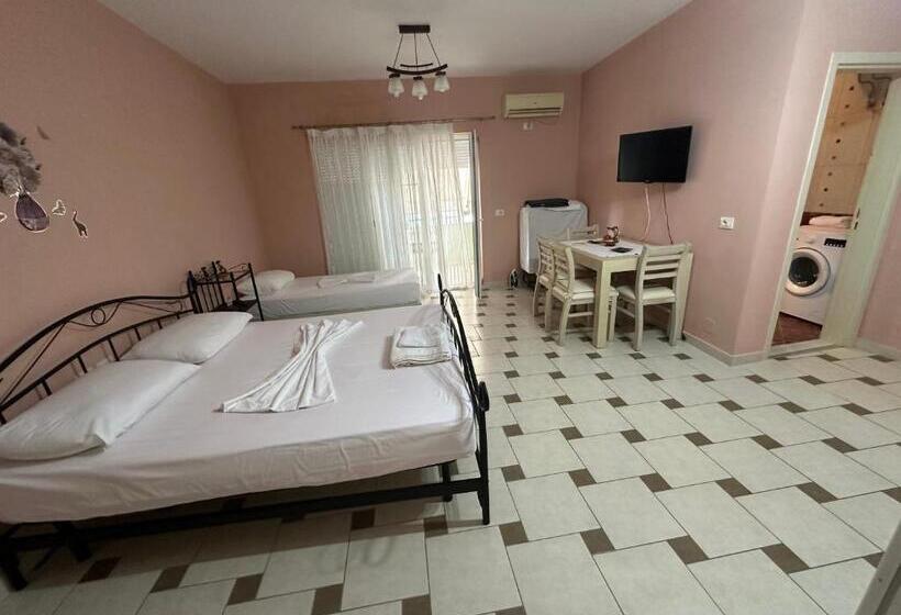 ペンション A&a House