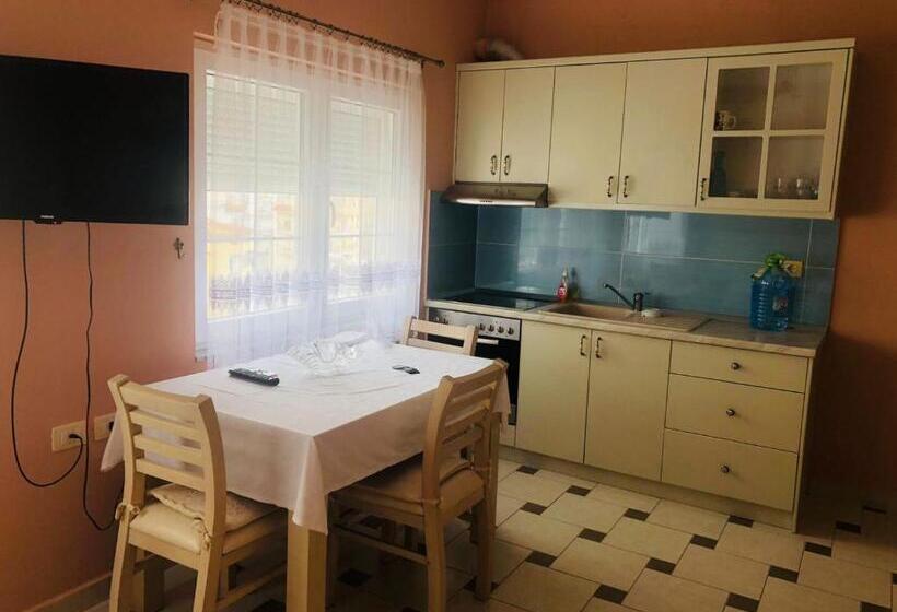 ペンション A&a House