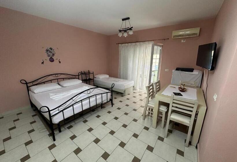 ペンション A&a House