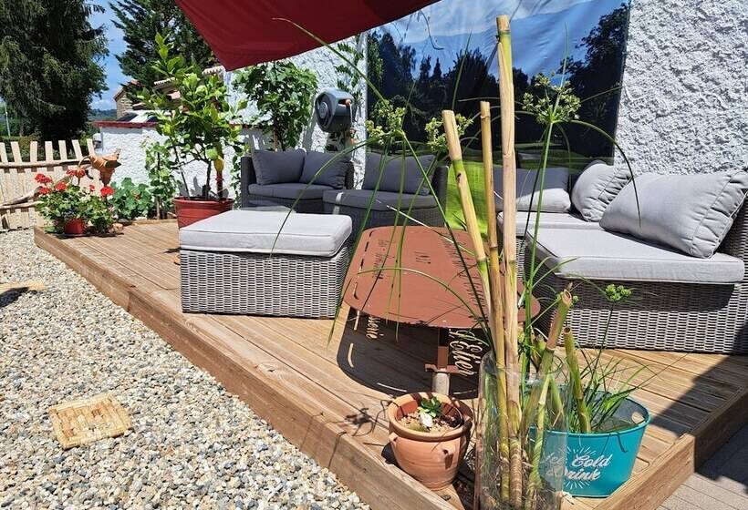 Пансион Au Milieu Coule La Garonne