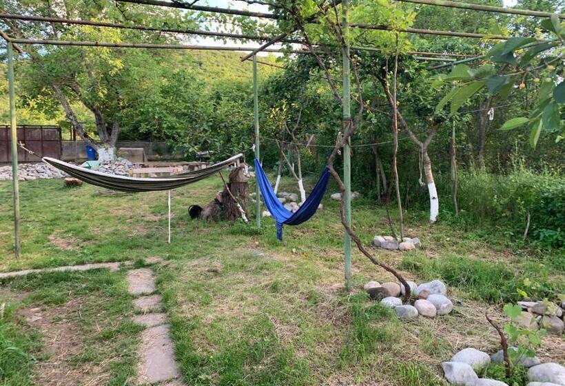 پانسیون Eco Family Guest House