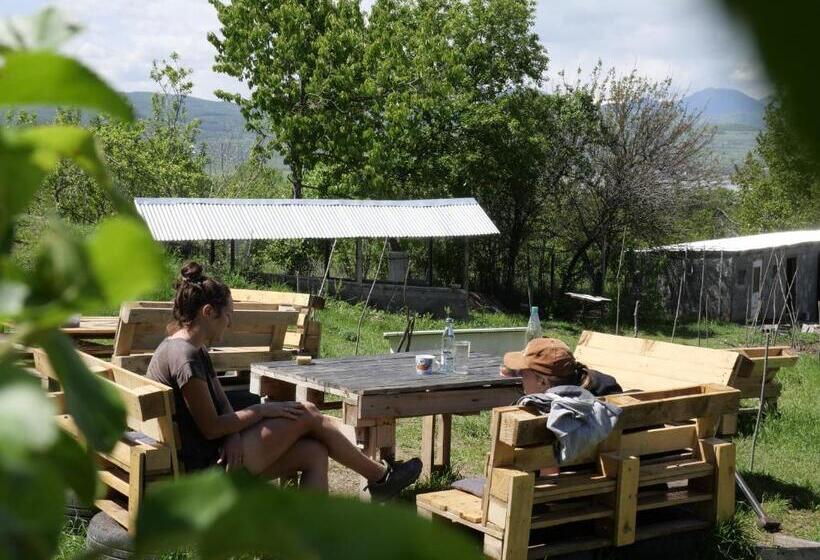 پانسیون Eco Family Guest House