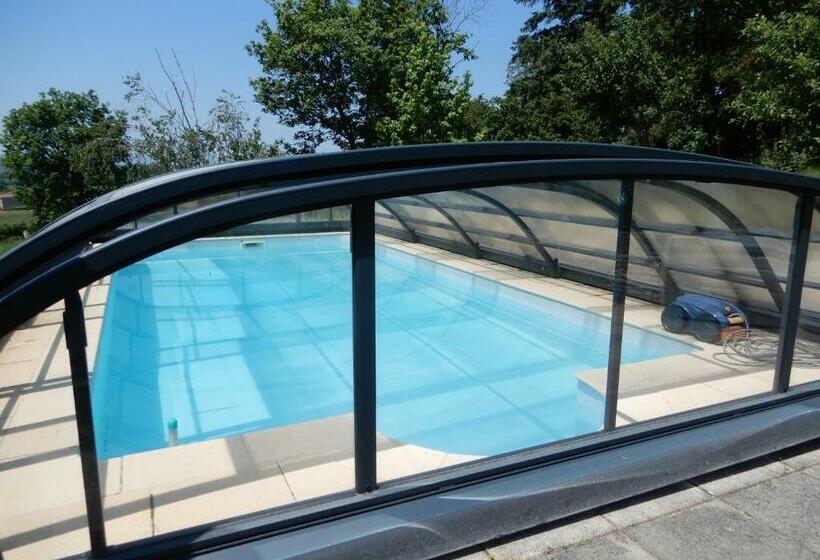 بنسيون Les Jardins De Caribole