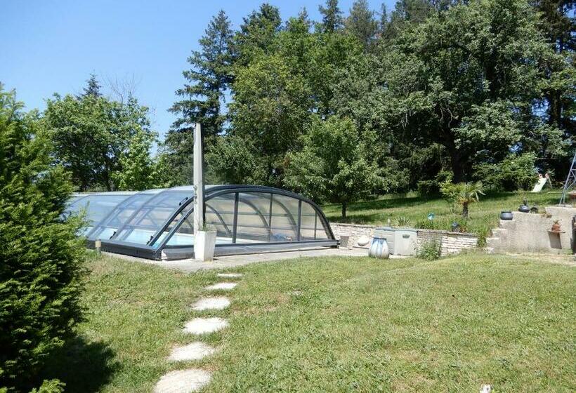 بنسيون Les Jardins De Caribole