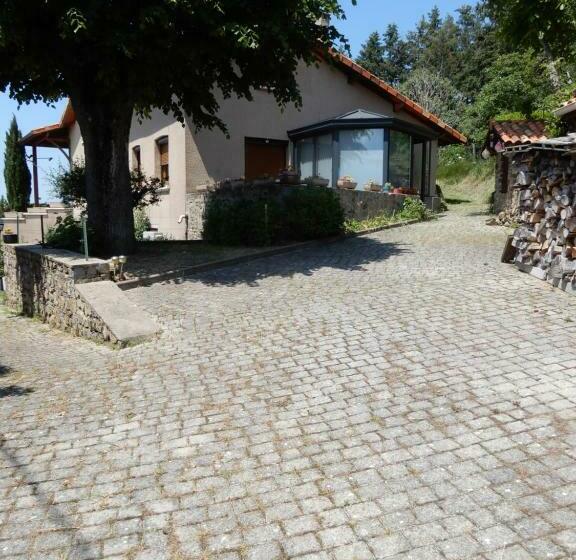 بنسيون Les Jardins De Caribole