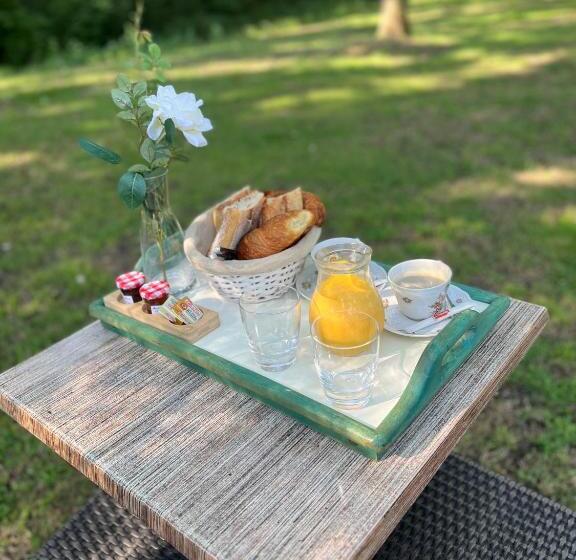 膳宿费 Roulotte Natiraa