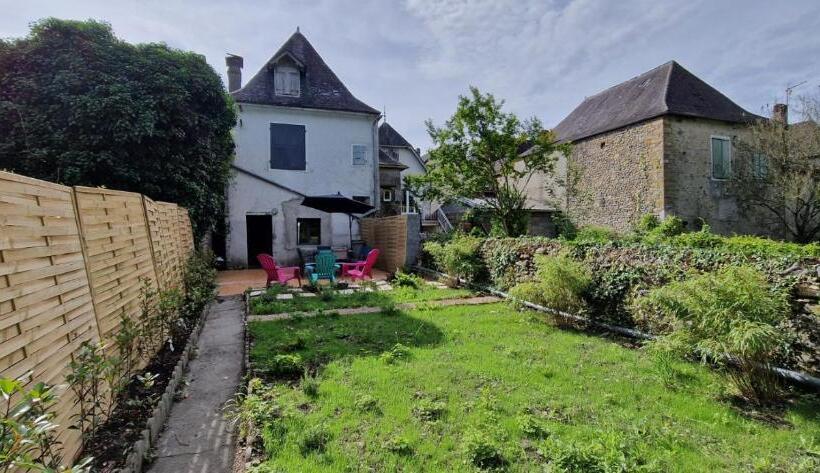 펜션 Spacieuse Suite Maison De Ville   4 Personnes