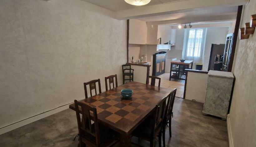 펜션 Spacieuse Suite Maison De Ville   4 Personnes