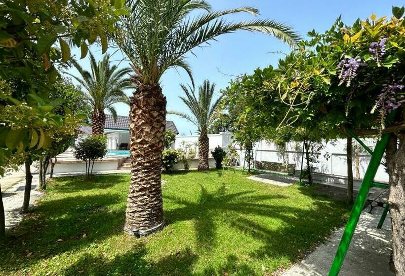 Pensionat White Villas In Batumi