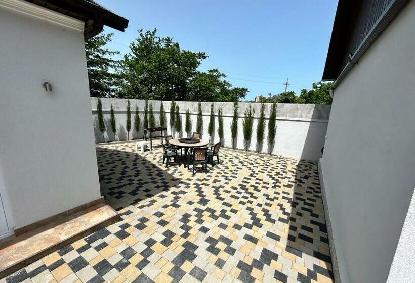 Pensionat White Villas In Batumi