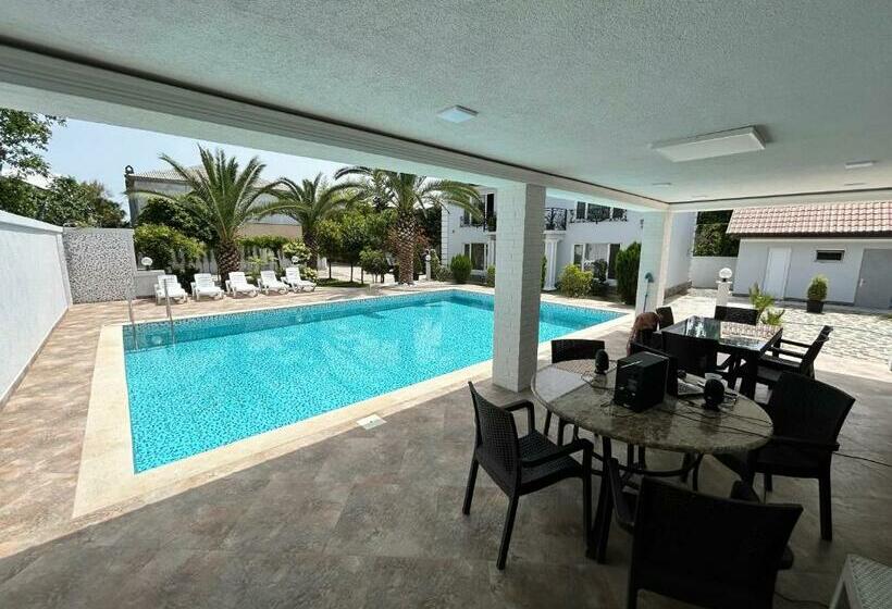 Pensionat White Villas In Batumi