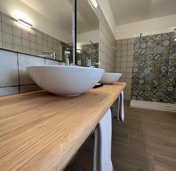 אתר נופש Le Cornici   Cascina Di Charme