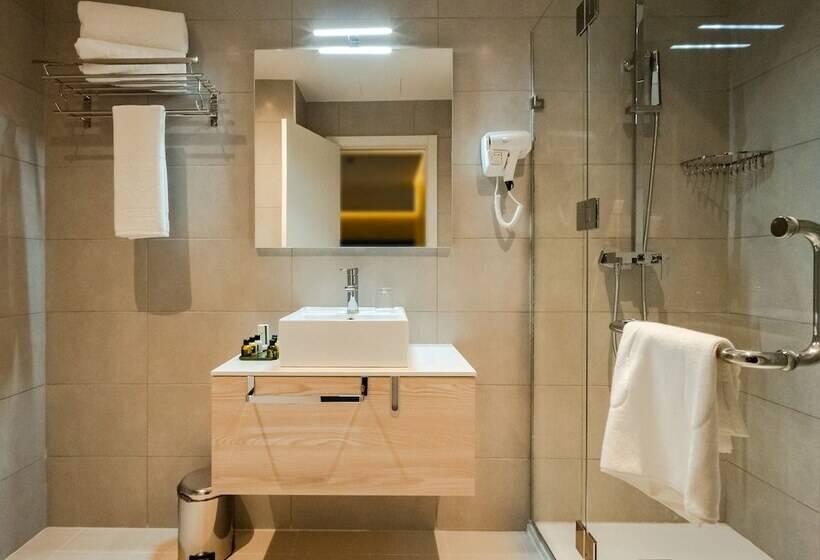 Ad Hotel Pont D Hydra