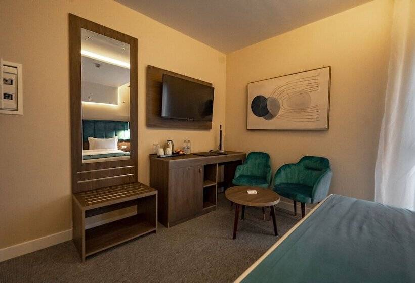 Ad Hotel Pont D Hydra