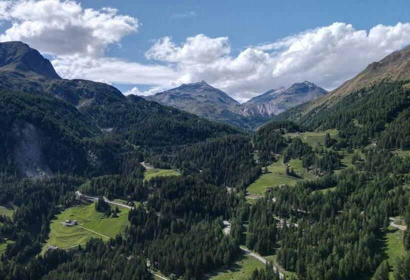 ユースホステル Ristoro Buril