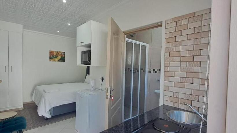 住宿加早餐  Haresca Luxury Accommodation Parow