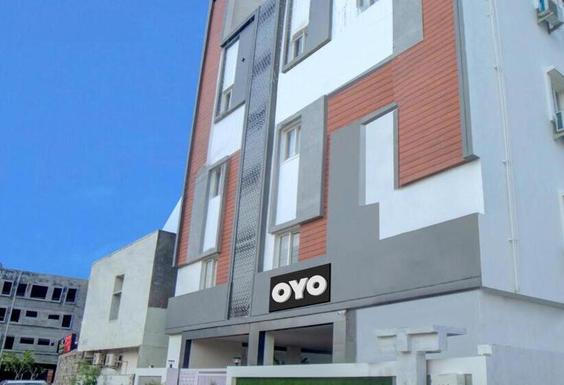 Super Collection O Hotel Lakeview Castle