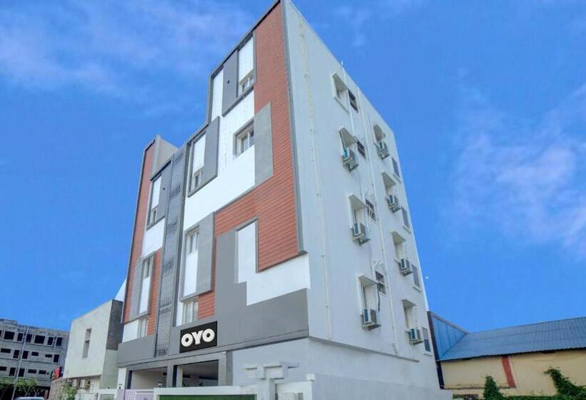 Super Collection O Hotel Lakeview Castle