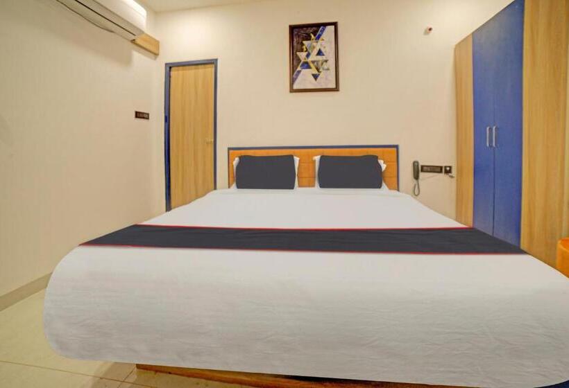 Super Collection O Hotel Lakeview Castle