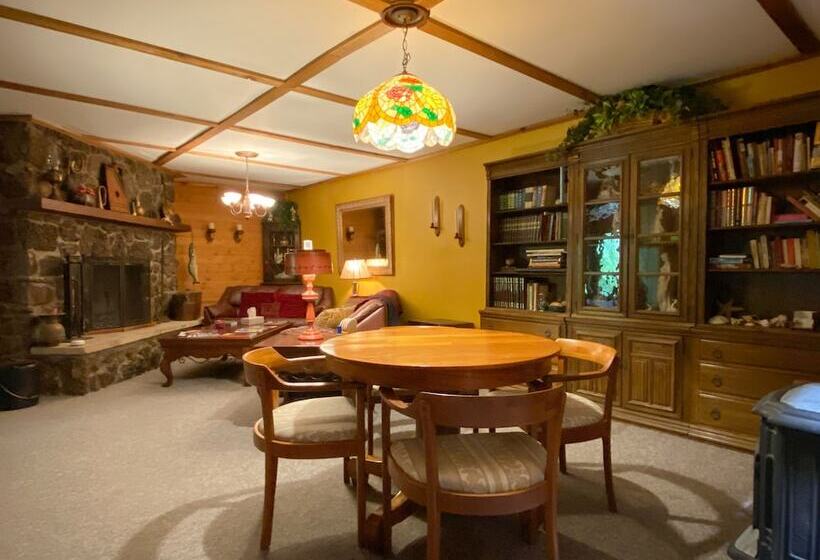 Country Sunshine Bed And Breakfast