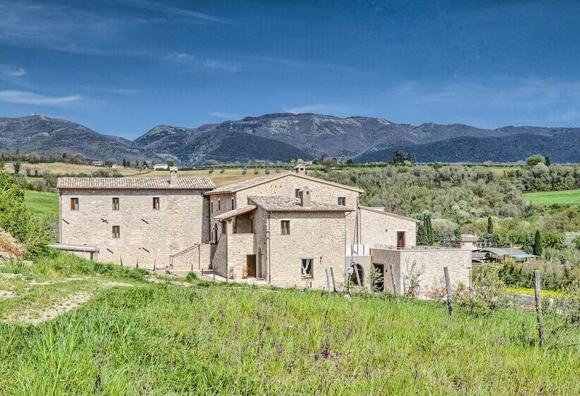 호텔 Agriturismo Colli Martani