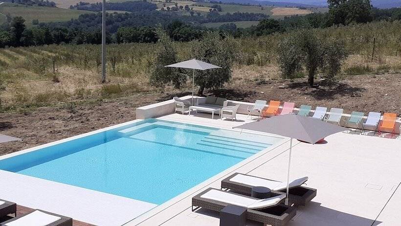 호텔 Agriturismo Colli Martani