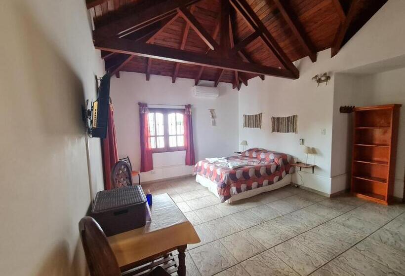 בית מלון כפרי Cabanas Las Pencas, Hosteria