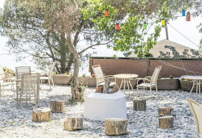 هتل Seasons Park Resort