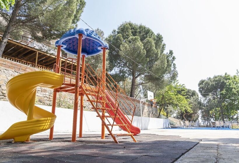 هتل Seasons Park Resort