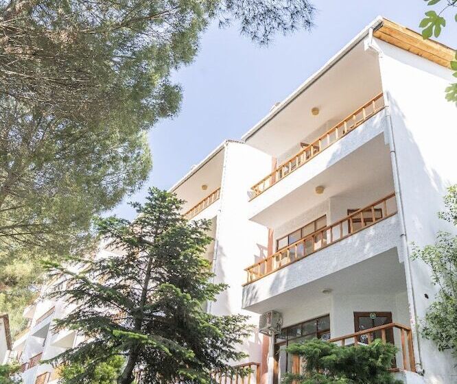 هتل Seasons Park Resort