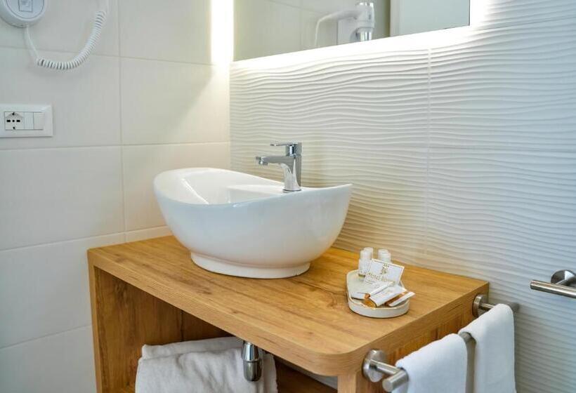 هتل Sirena Suite Deluxe