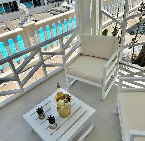 هتل Sirena Suite Deluxe