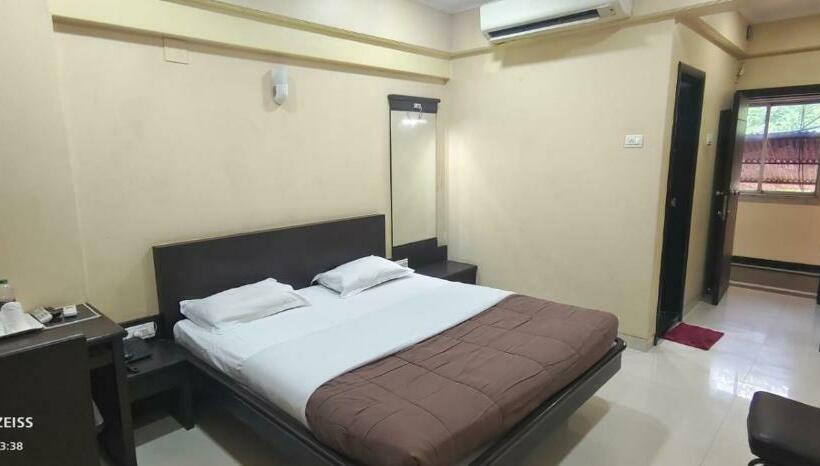 בית מלון כפרי Uk S Resort