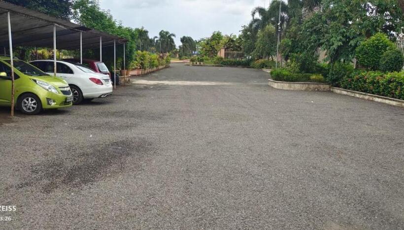 فندق Uk S Resort