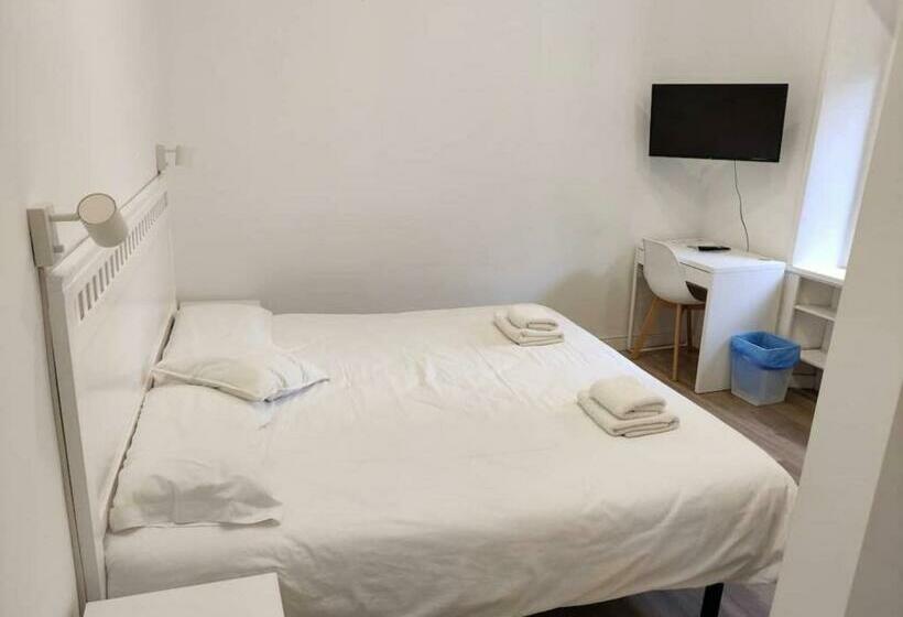 Oasis Hostel Apartment For Young Naturists Age 18 30