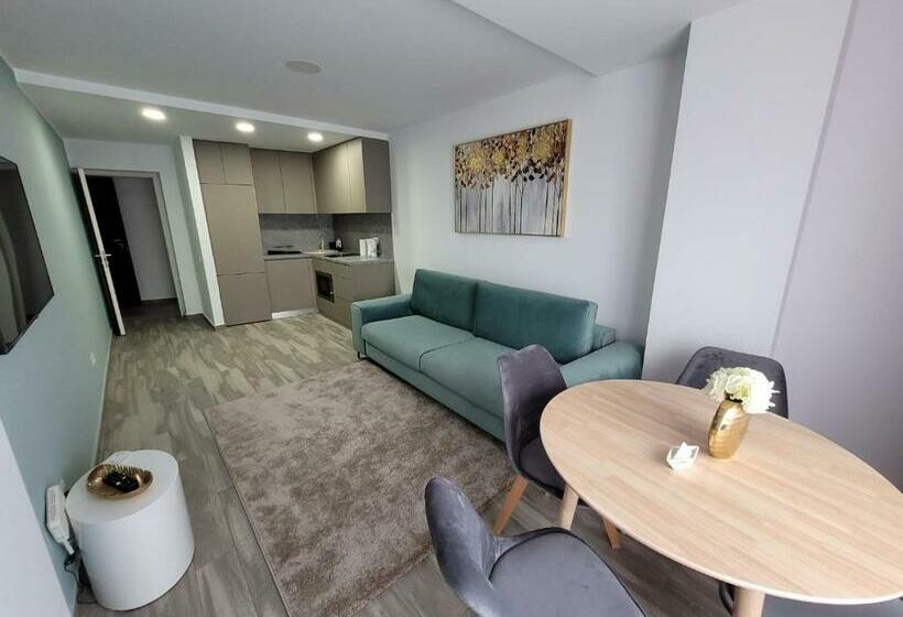 Olimp Sea View Apartments Etajul 13