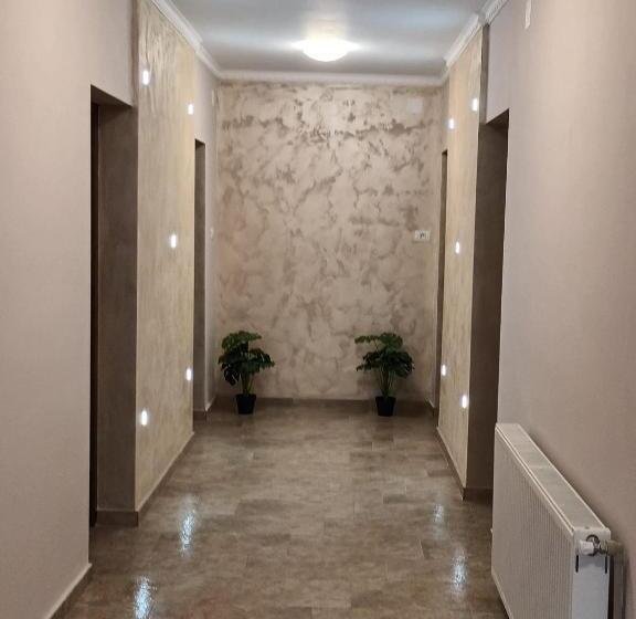 膳宿费 Casa Peneșel