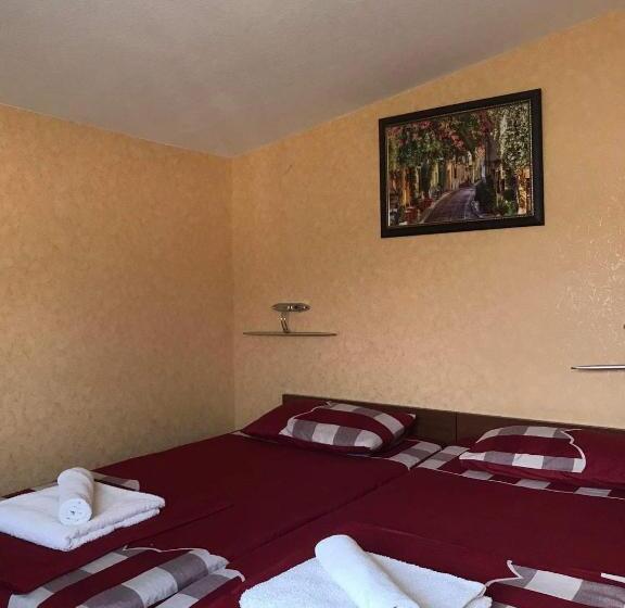 پانسیون Green Hill House