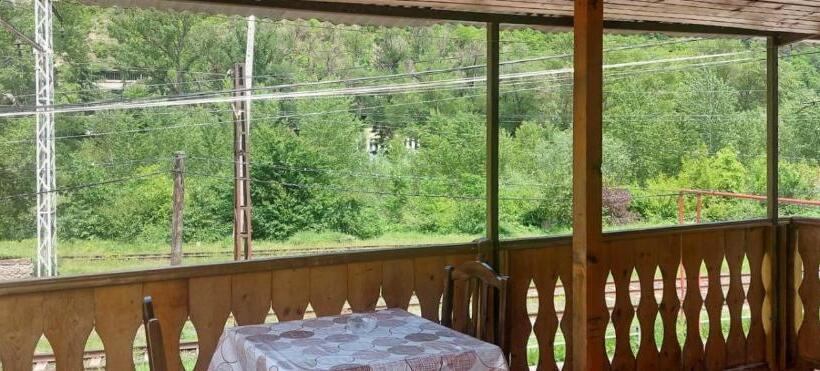 پانسیون Home Near Park