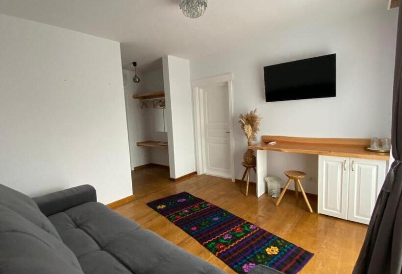 펜션 Paradisul Verde